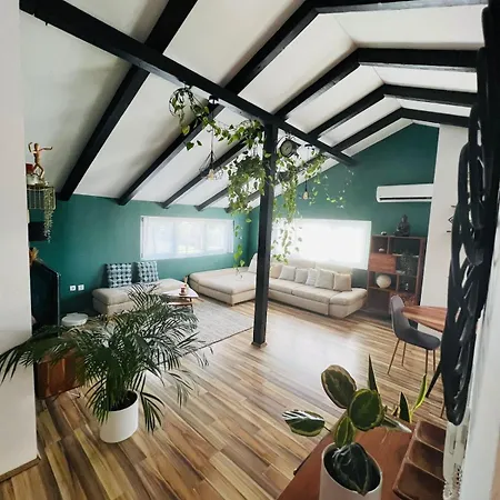 Stylish Attic Apartamento *